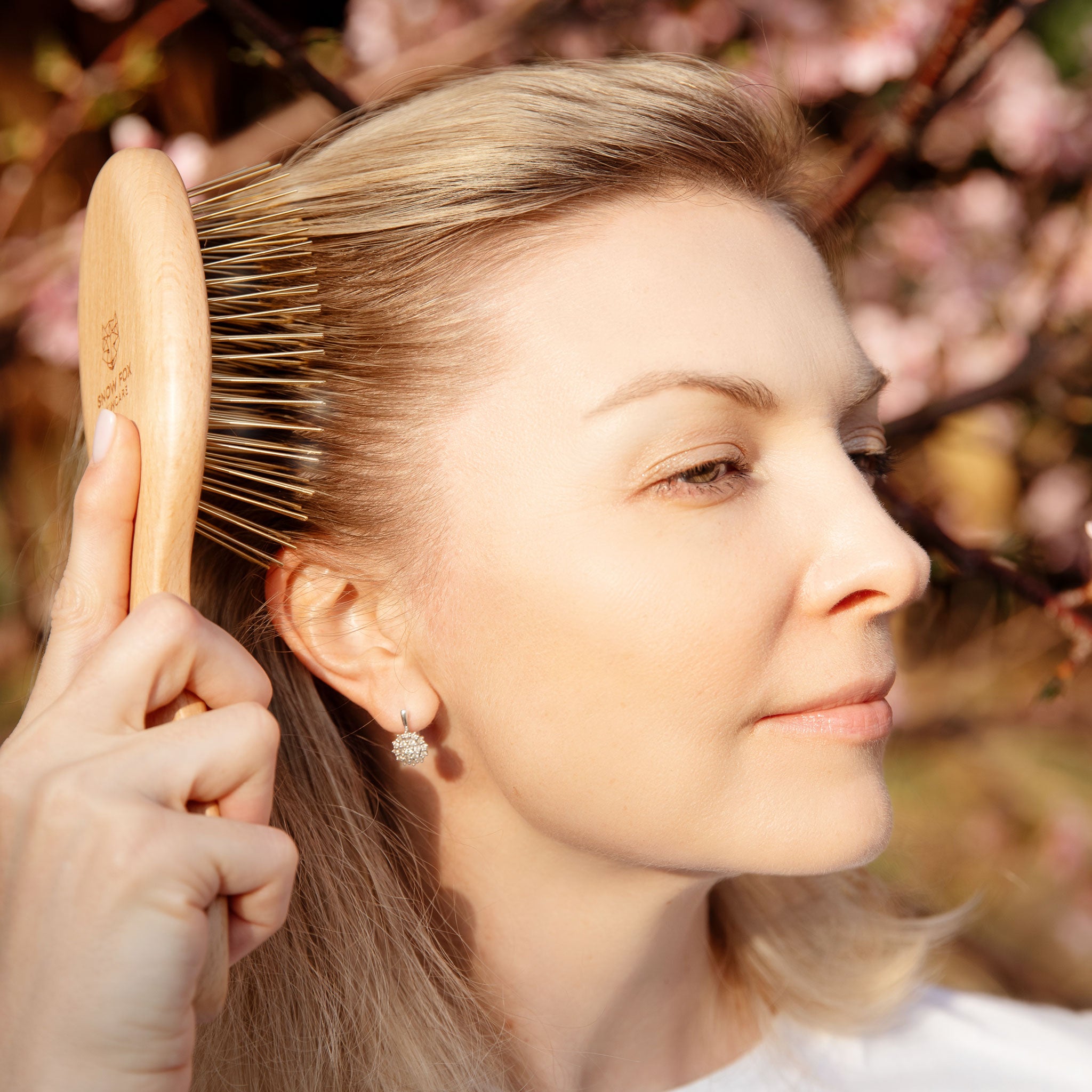 Gua Sha Hair & Scalp Brush: Premium Wooden Edition